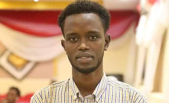 Journalist Ali Adan Mumin was freed Friday evening at 8.34pm. He thanked SJS team for the support. | Photo credit/Facebook.