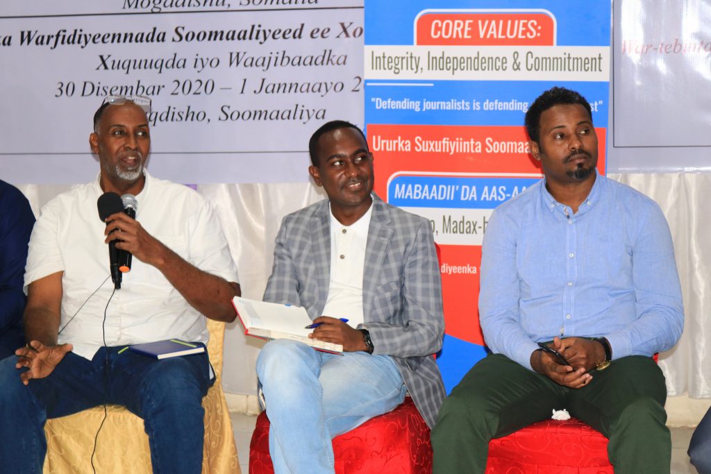 Diini Mohamed Diini, former chairman of the independent Civil Society Coalition (left) speaks during a panel discussion on Freedom of Expression supported by UNSOM in Mogadishu, Friday 1 January, 2021. | PHOTO/SJS.