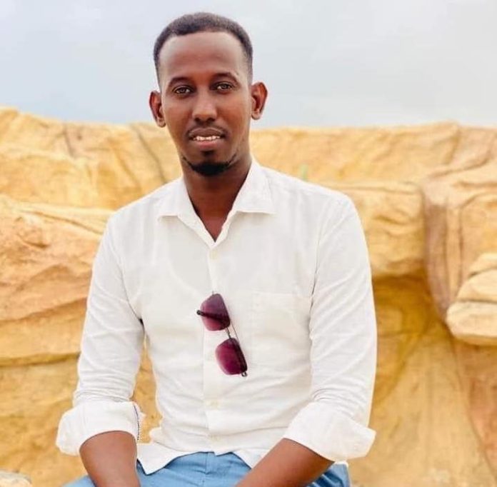 Universal TV journalist, Mohamed Isse Koonaa killed in a suicide car bombing in Somali capital, Mogadishu on Saturday 29 October, 2022.